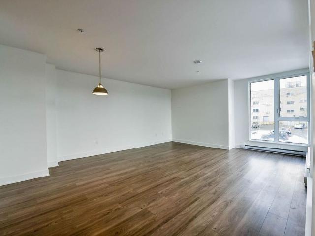 9675 Papineau