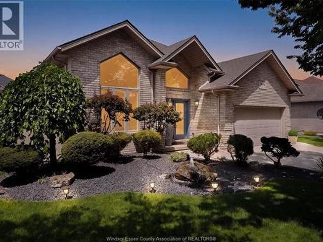 9692 Manitou Crescent, Windsor, ON, N8P 1N9 house for sale | Listing ID 26016 | Royal LePage