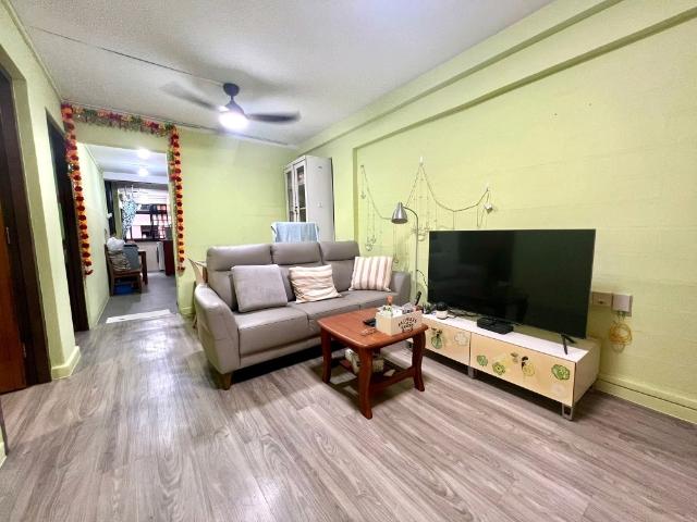 96 Commonwealth Crescent HDB Apartment For Sale, $340,000, 2 Bed 2 Bath 635 sqft $535.00 psf