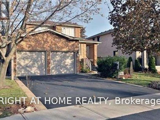 96 Howell Road, Oakville, ON, L6H 5Z4 house for lease | Listing ID W13613 | Royal LePage