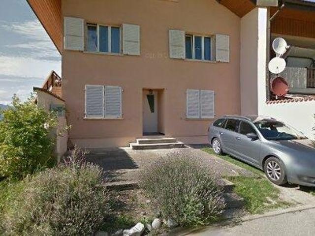 96 m2 apartment for rent in Broye