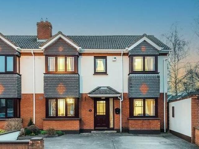 96 New Caragh Court Naas Co Kildare