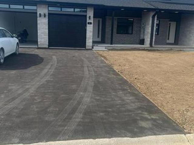 96 Rowe Avenue, South Huron, ON, N0M 1S1 house for lease | Listing ID X13514 | Royal LePage