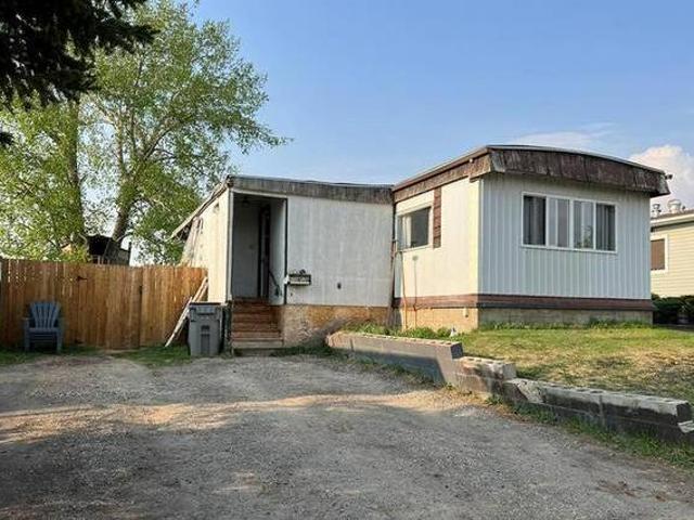 9718 120 Avenue Grande Prairie AB T8V 5H3 For Sale