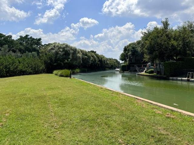 971 m² Land available in The Island Estates