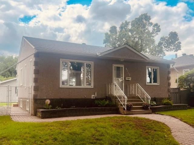 9723 65 Avenue Nw, Edmonton, AB, T6E 0M4 house for sale | Listing ID E4498 | Royal LePage