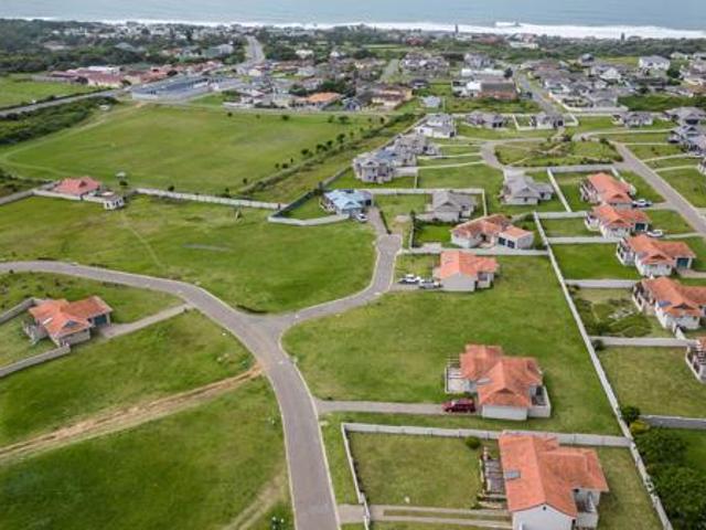 972 m² Land available in Kidds Beach