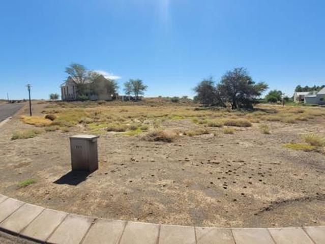 972 m² Land available in Louisvale