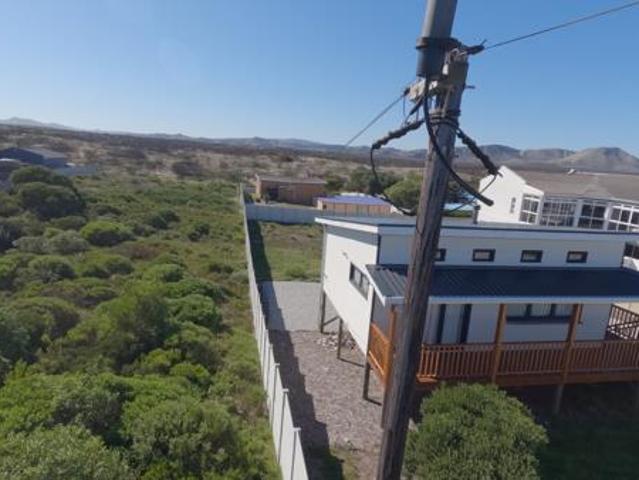 972 m² Land available in Pearly Beach