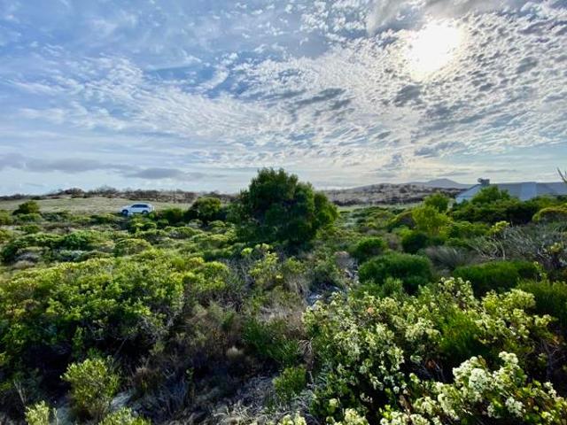 972 m² Land available in Pearly Beach