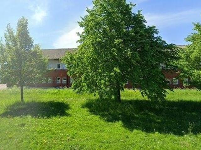 975 m2 kontor uthyres i Husie