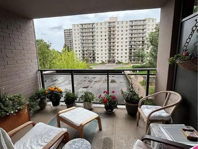 975 WARWICK Court Unit# 205