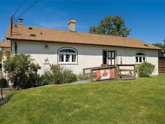 976 Preston Way, Langford, BC, V9B 3B9 vacant land for sale.