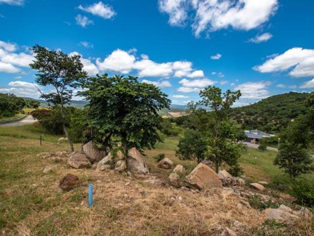 977 m² Land available in The Rest Nature Estate
