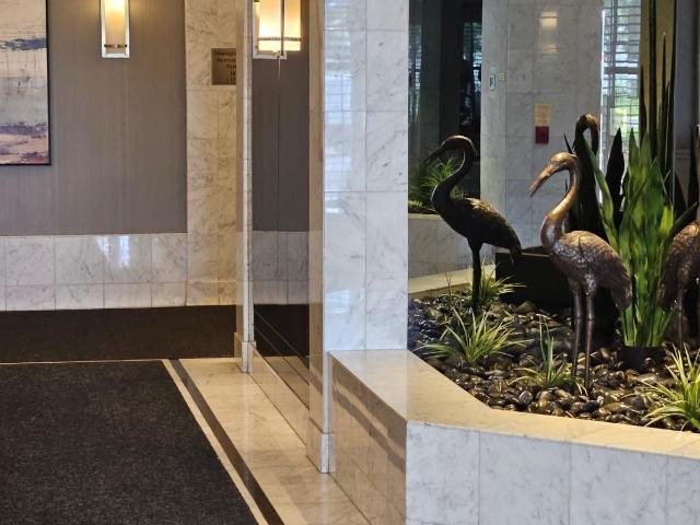 979 1 Greystone Walk Drive, Scarborough | 2+1Beds/2Bath, Condo, $2,800/mo | Condos. Ca