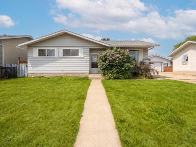 9804 97 Street, Morinville, AB, T8R 1G7 house for sale | Listing ID E4492 | Royal LePage