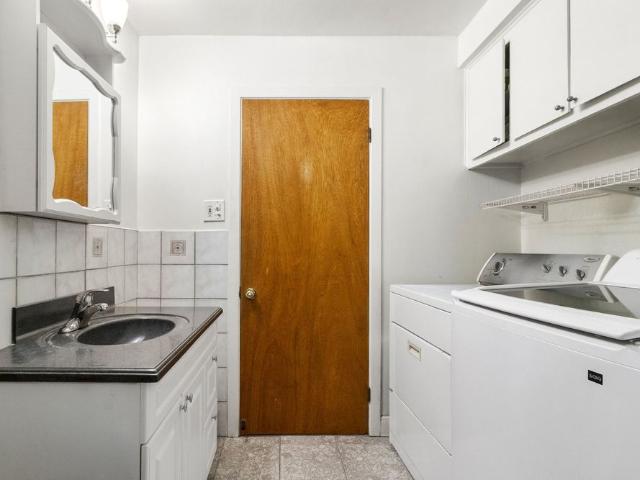 9807 Rue Jeannette