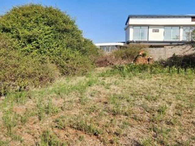 980 m² Land available in Thornhill