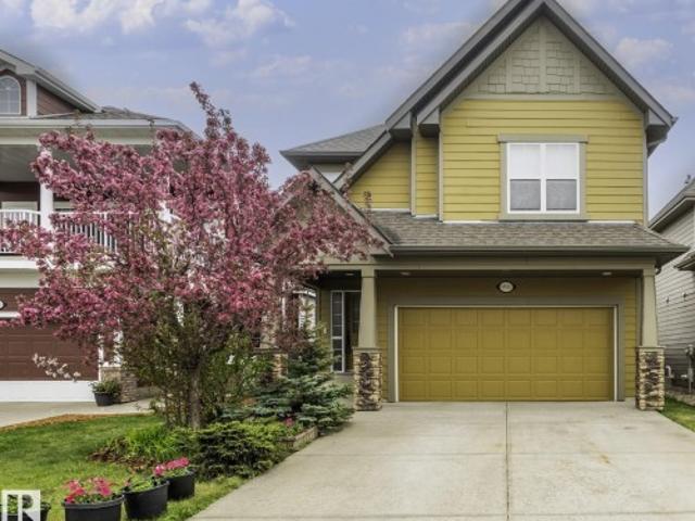 9811 Avenue, Morinville, AB, T8R 1R7 house for sale | Listing ID E4490 | Royal LePage