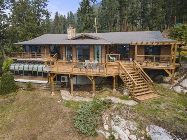 9813 3A Highway, Twin Bays, BC, V0B 1A1 house for sale | Listing ID 10398 | Royal LePage