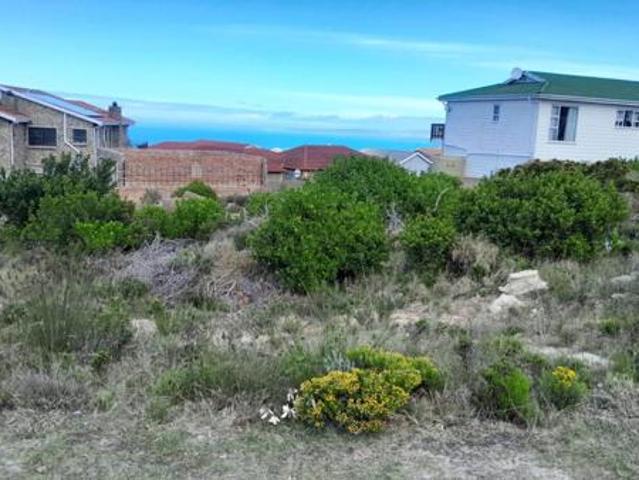 982 m² Land available in Dana Bay