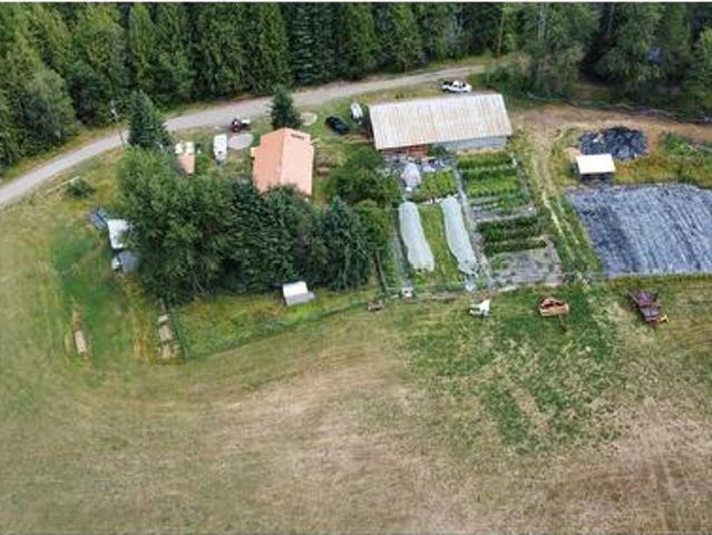 9841 Talbot Road, Nelway, BC, V0G 1Z0 farm for sale | Listing ID 10372 | Royal LePage