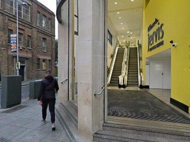 984 m2 office space for rent in Dublin 1