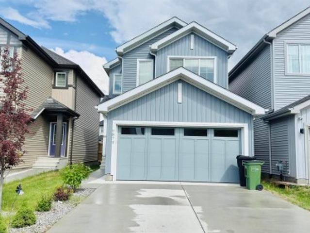 9871 Street, Edmonton, AB, T5T 7V2 house for sale | Listing ID E4497 | Royal LePage