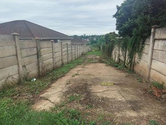 987 m² Land available in Westgate