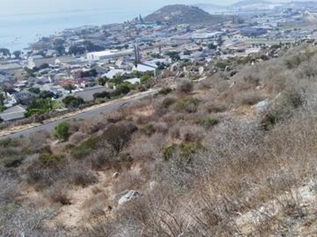 988 m² Land available in Saldanha Heights
