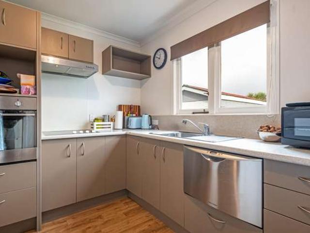 98 Wood Street, Takaro, Palmerston North City
