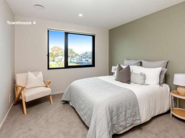 9/8 Akoranga Place, Hornby, Christchurch City
