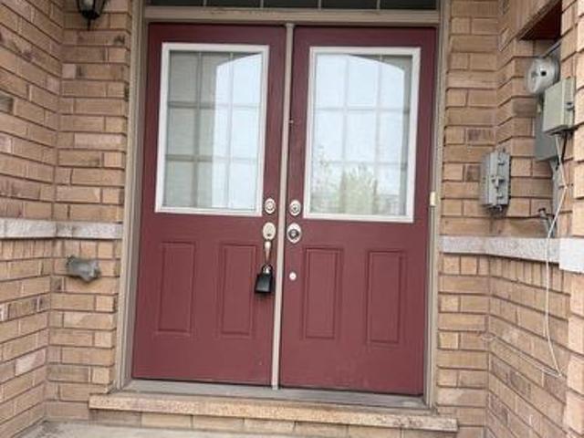 98 Davenfield Circle, Brampton, ON, L6P 4M1 house for sale | Listing ID W13599 | Royal LePage
