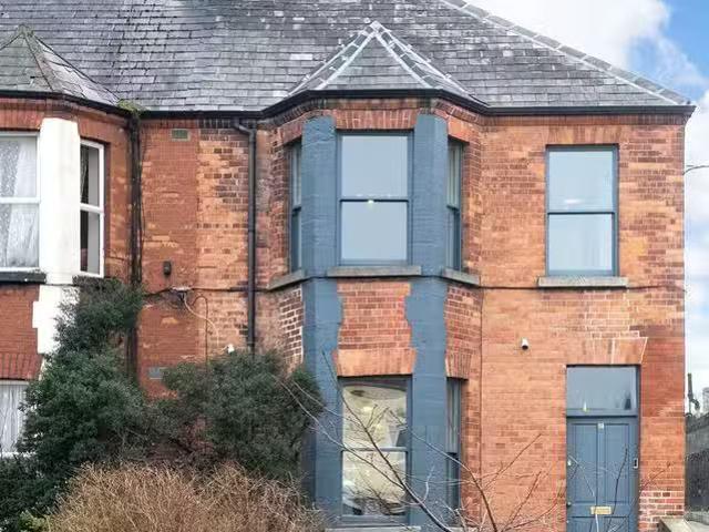 98 Emmet Road, Inchicore, Dublin 8, D08X2K0 is for sale