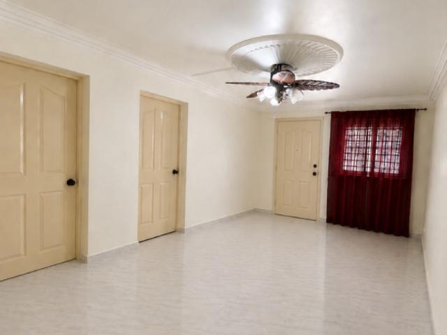 98 Lorong 1 Toa Payoh HDB Apartment For Sale, $410,000, 3 Bed 2 Bath 731 sqft $561.00 psf