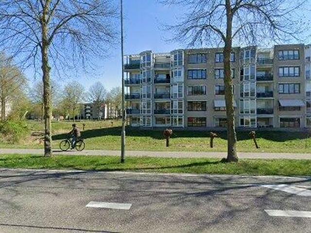 98 m2 apartment for rent in Oss