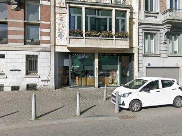 98 m2 apartment for rent in Luik