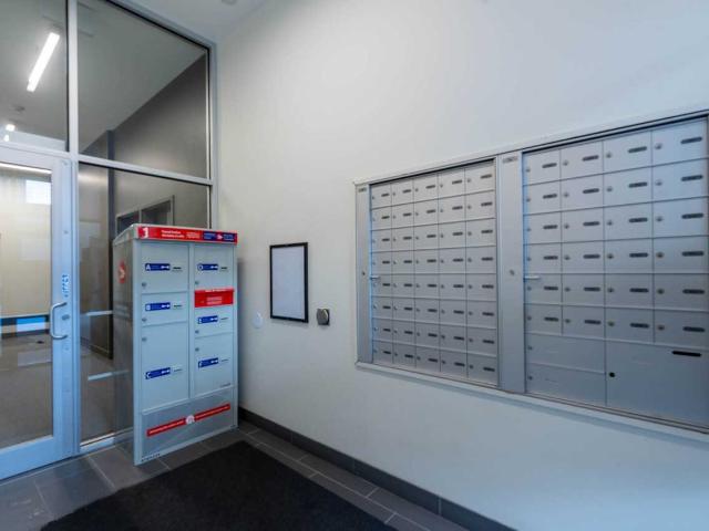 98 Market 1 Bedroom Apartment for Rent at 98 Market Ave, Winnipeg, MB R3B 0W2 Downtown Winnipeg