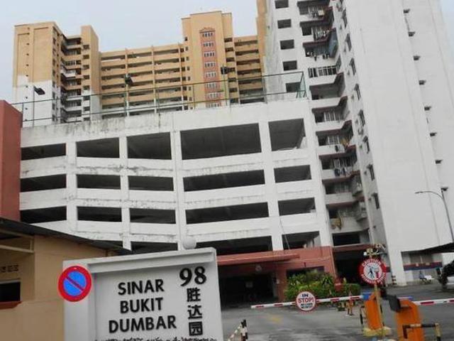 98 Sinar Bukit Dumbar 3Bedrooms 2Baths Near EGate 1Covered Carpark