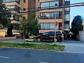 $ 990.000 Departamento en Arriendo en Las Condes 3 dormitorios 2 baños / EUGENIO PEREZVALENZUELA