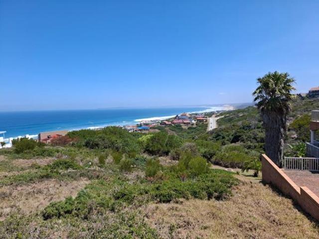 990 m² Land available in Dana Bay