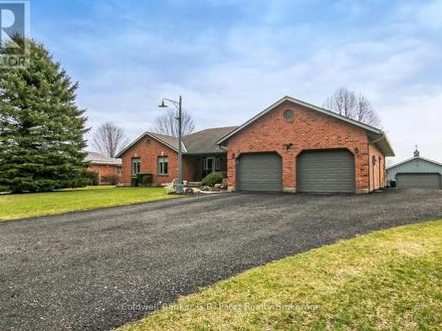 990 Norfolk County Road 21 Road, Norfolk, ON, N4B 2W4 house for sale | Listing ID X13067 | Royal LePage