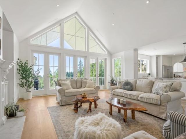 9919 Willingdon Street, Mission, BC, V2V 7E5 Luxury House for sale | Listing ID R3000 | Royal LePage Carriage Trade Luxury Properties