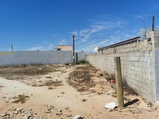 991 m² Land available in Chatsworth