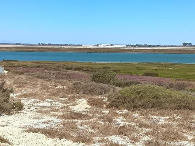 996 m² Land available in Port Owen