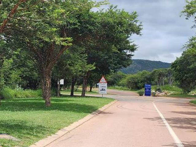 998 m² Land available in Euphoria Golf Estate