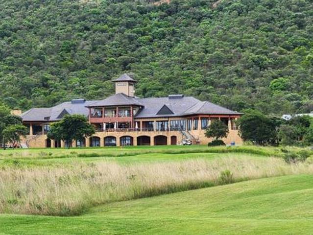 998 m² Land available in Euphoria Golf Estate