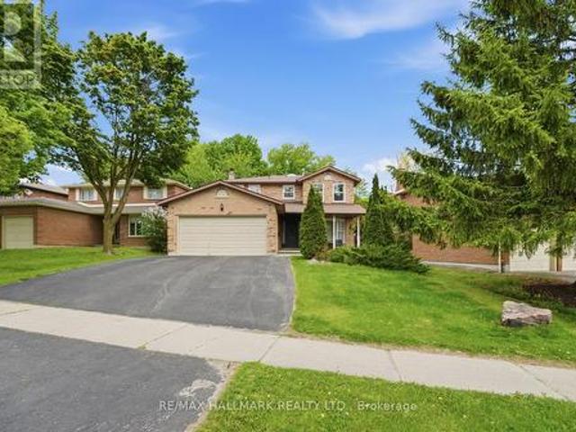 99 Carlson Drive, Newmarket, ON, L3Y 3G9 house for sale | Listing ID N13440 | Royal LePage