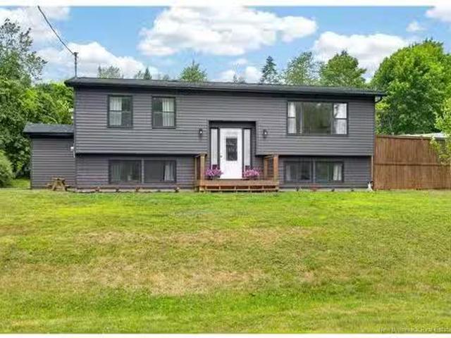 99 George St, Grand Bay Westfield, NB, E2K 2H3 house for sal.