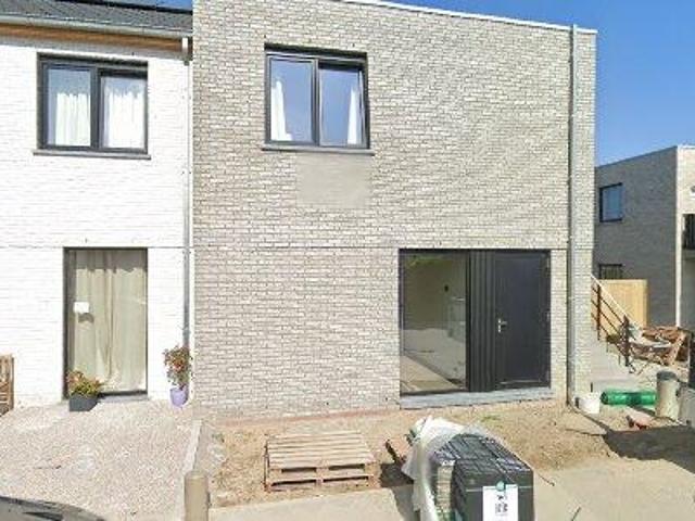 99 m2 apartment for rent in Roeselare